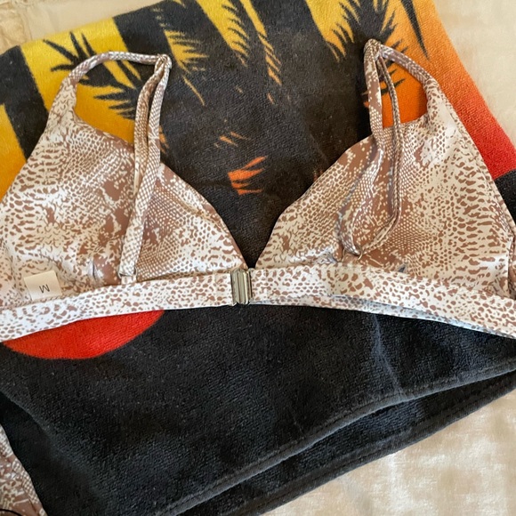 Brand New ZARA Animal Print Bikini Top and Cheeky Bottom. - Picture 5 of 13